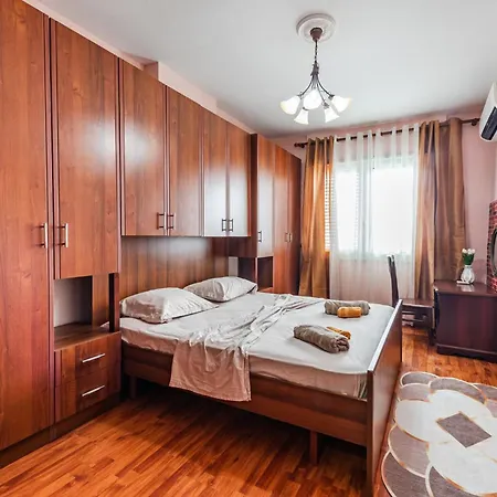 Beachfront Apartments Durres Exterior photo