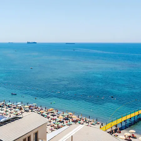 Beachfront Apartments Durres Exterior photo