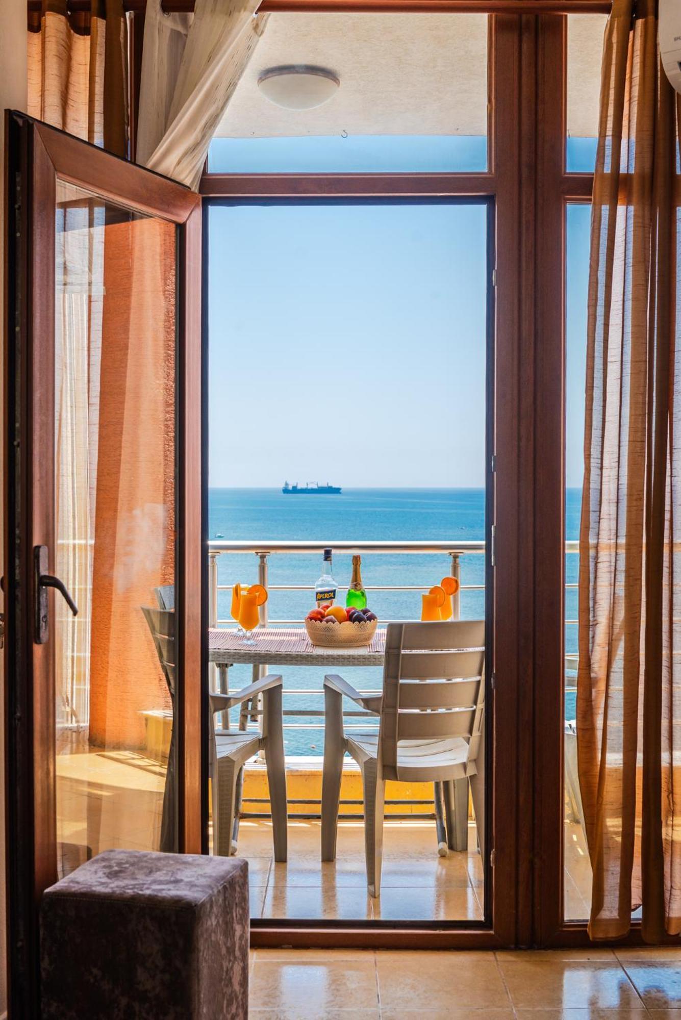 Beachfront * Durres
